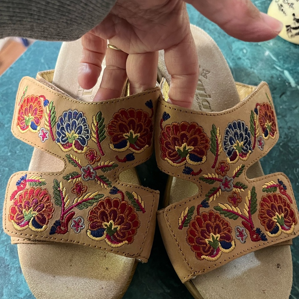 Allegria size 36 sandals